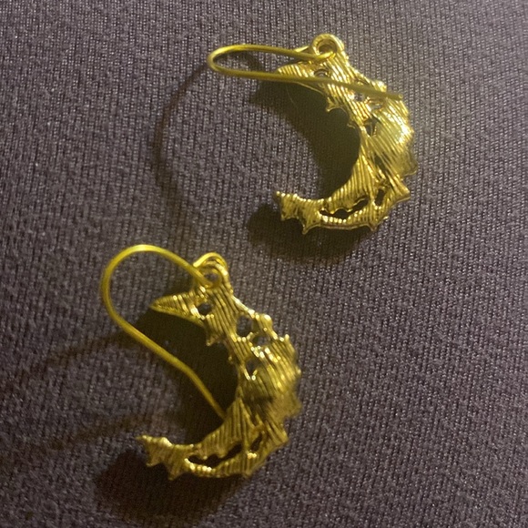 Crescent Moon Earrings - Picture 4 of 4